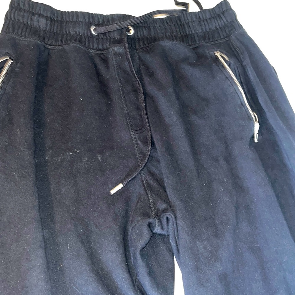 DIVIDED BLACK SWEATS